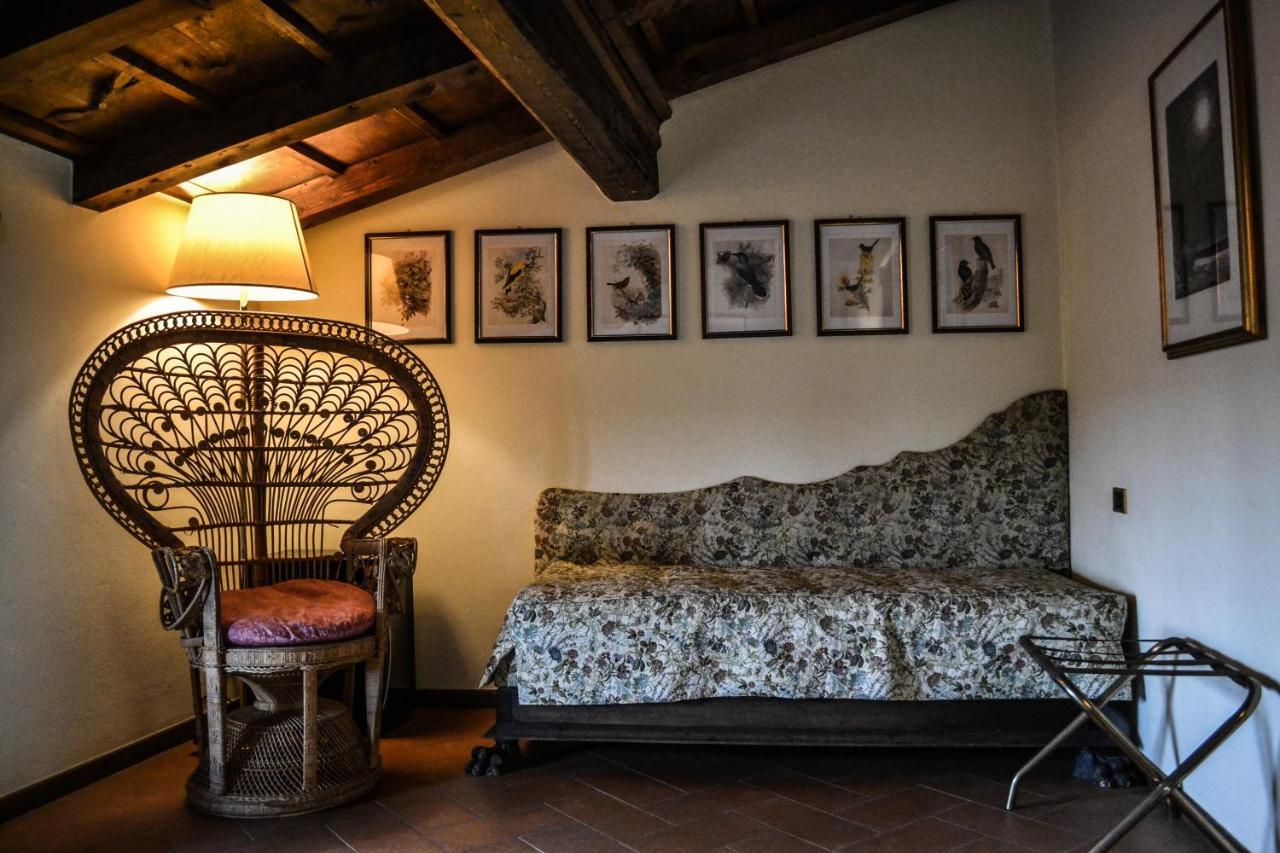Bed and breakfast Castello Di Cernusco Lombardone Extérieur photo