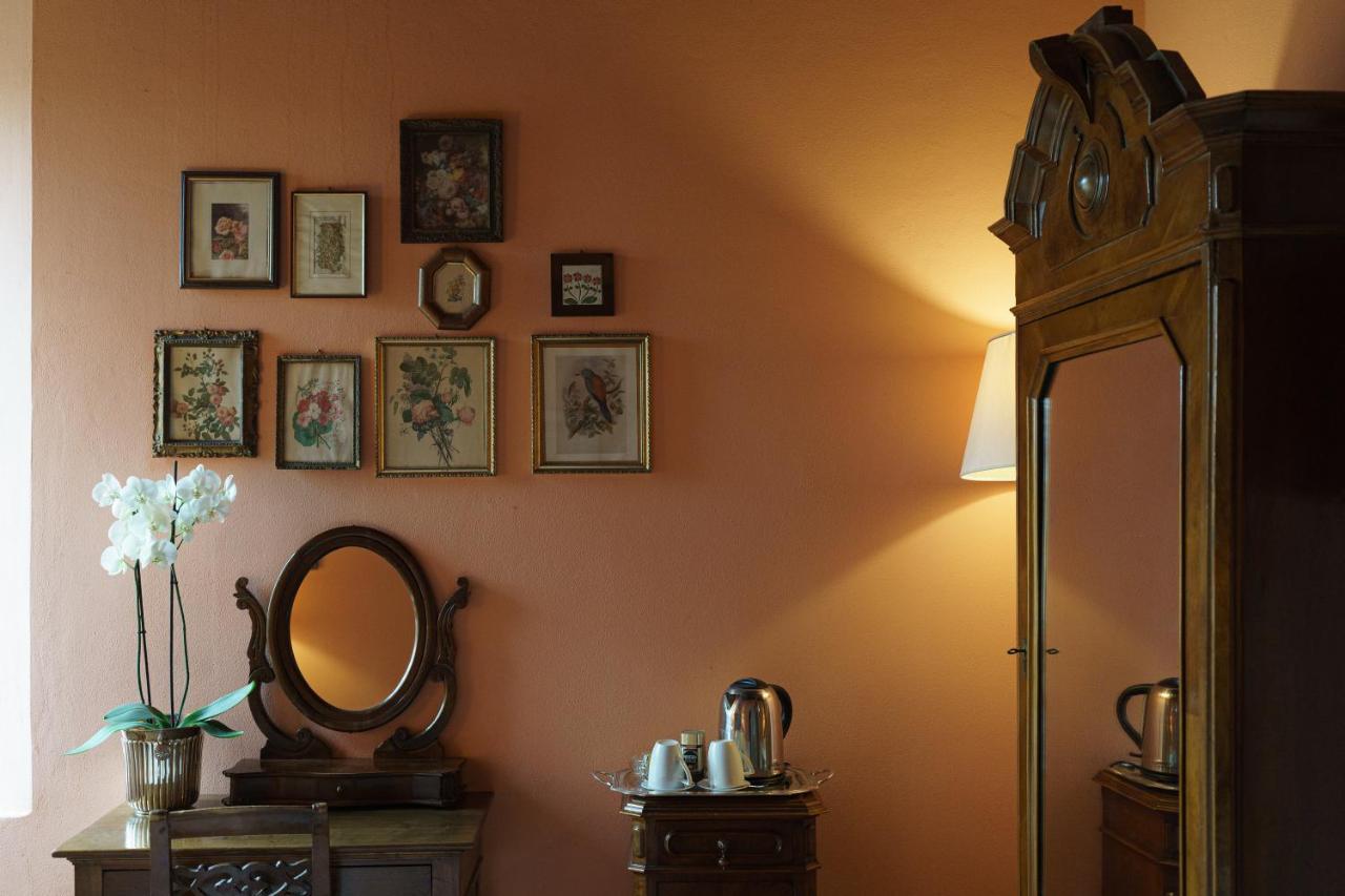 Bed and breakfast Castello Di Cernusco Lombardone Extérieur photo