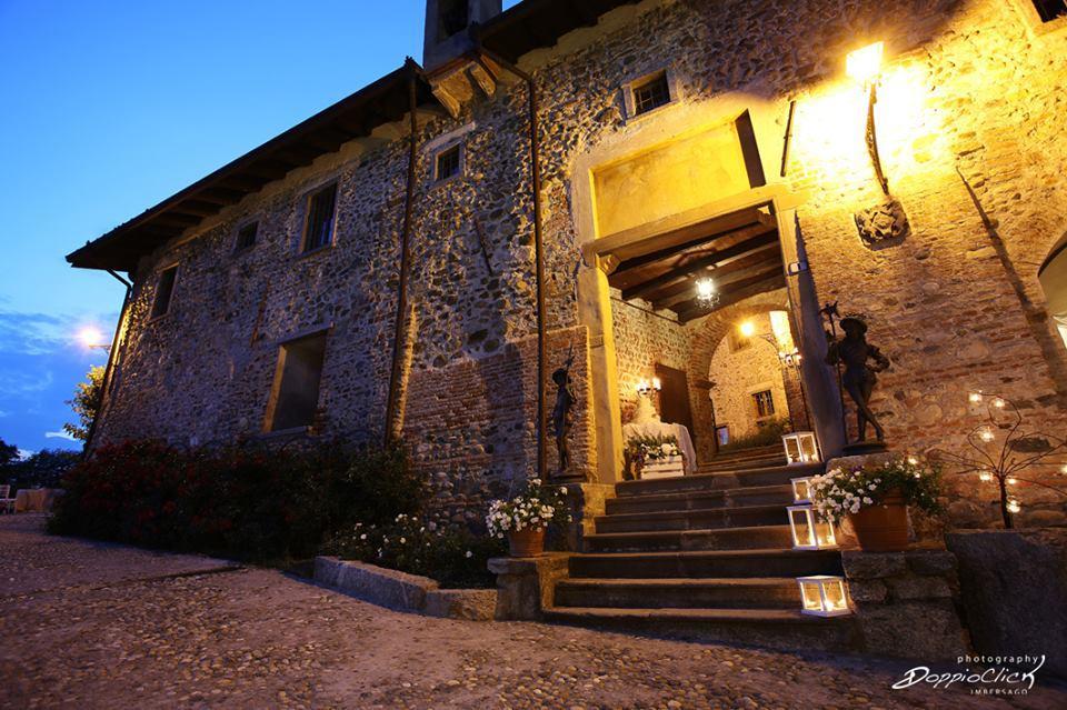 Bed and breakfast Castello Di Cernusco Lombardone Extérieur photo