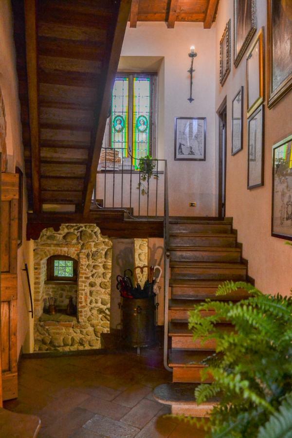 Bed and breakfast Castello Di Cernusco Lombardone Extérieur photo