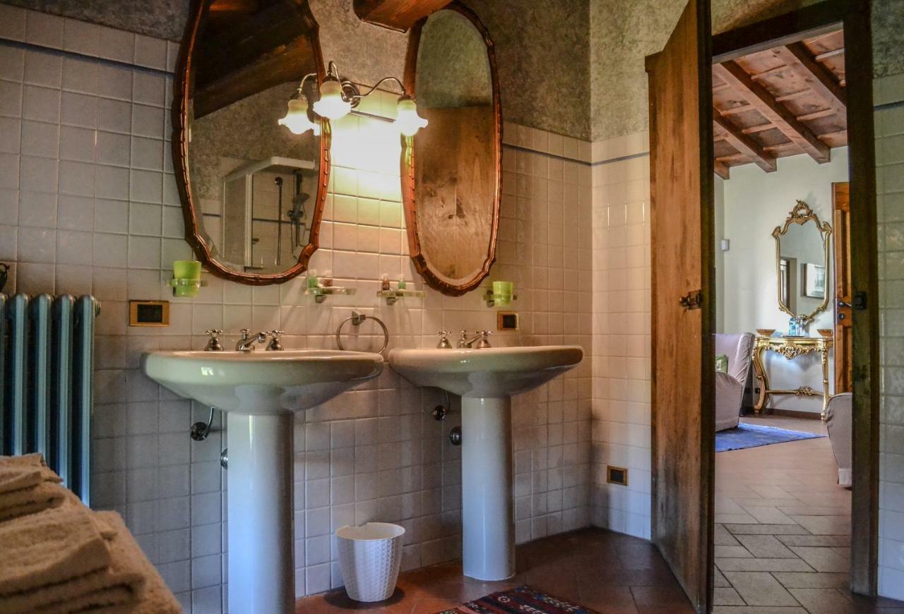 Bed and breakfast Castello Di Cernusco Lombardone Extérieur photo
